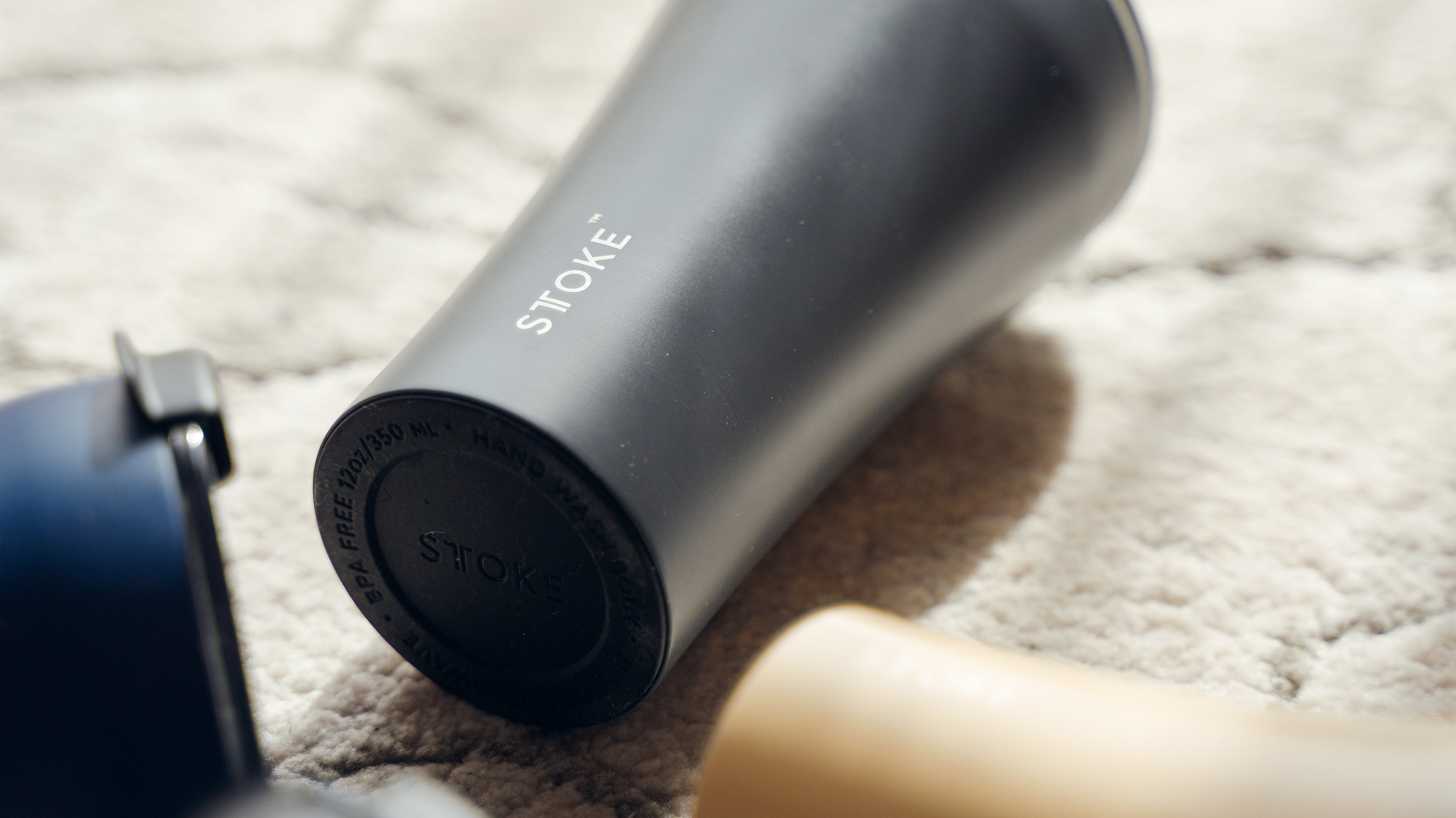 カラーによって違う!?『STTOKE (ストーク)』の質感について