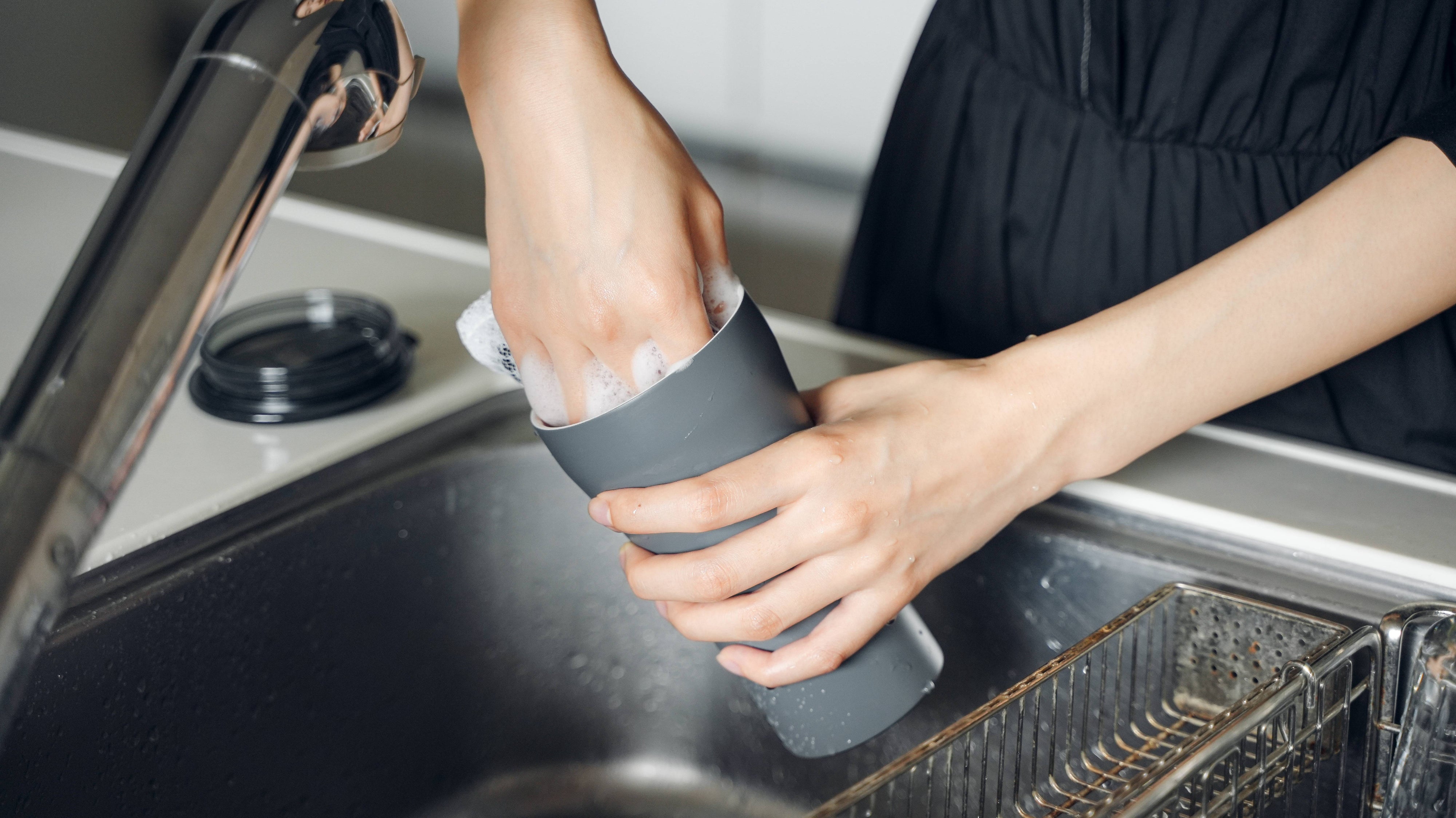 『STTOKE (ストーク)』は洗いやすい?臭い残りは?